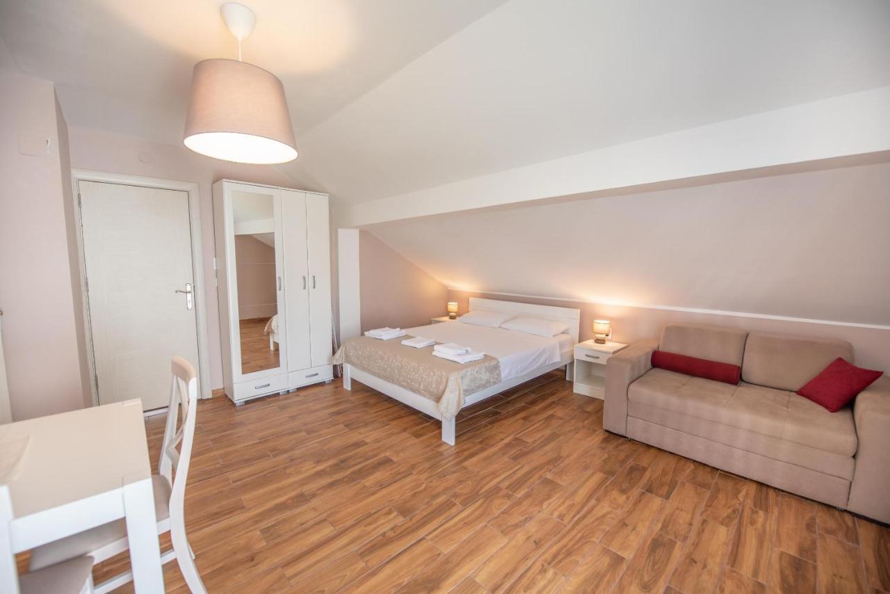 Ioannis Apartments Tivat Exterior foto